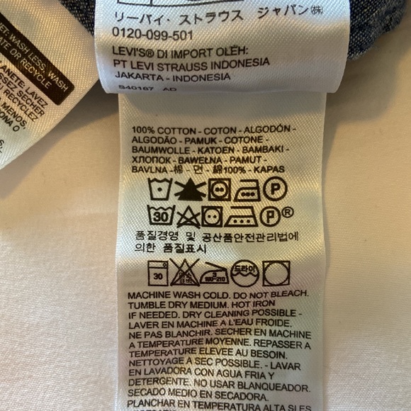 Levi’s off the shoulder denim chambray top for Women. Size Medium. EUC. - Picture 8 of 8